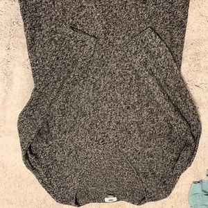 Old Navy Black and White Knit Sweater